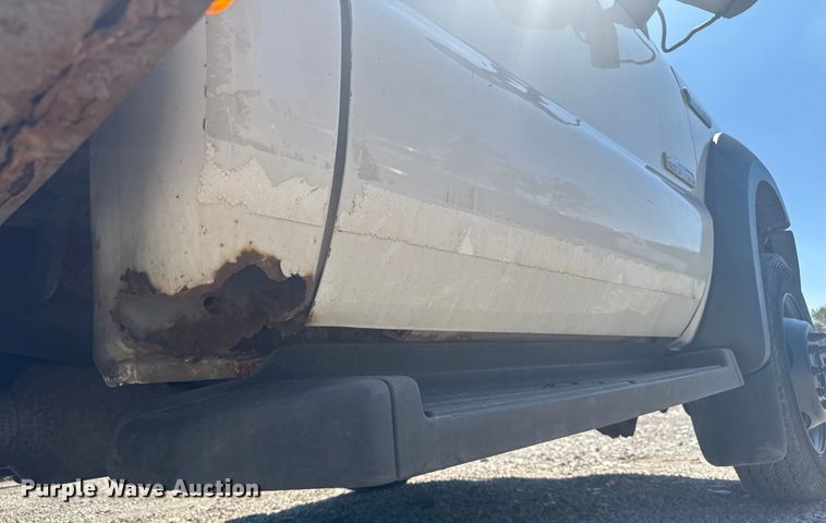 image for item EV1894 2007 Ford F550 Super Duty bucket truck