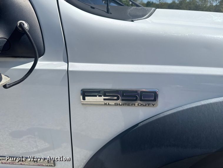 image for item EV1894 2007 Ford F550 Super Duty bucket truck