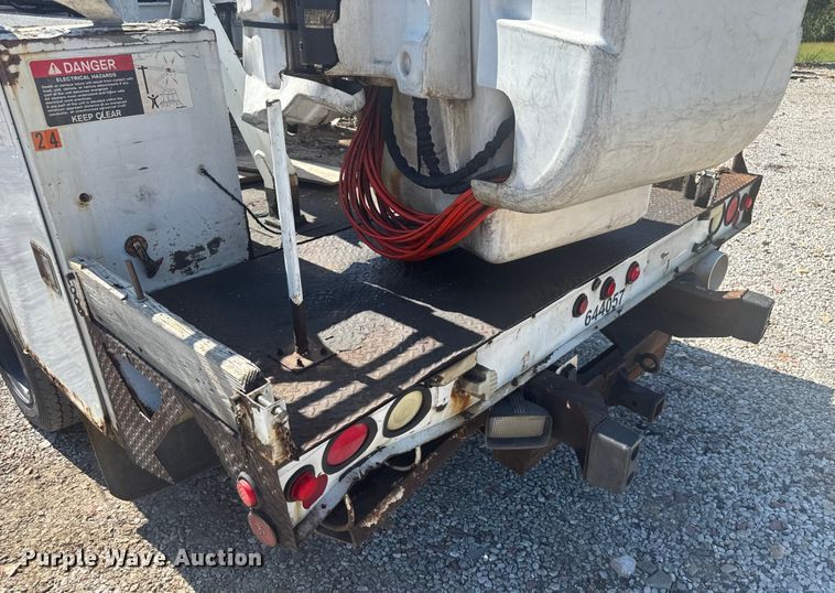 image for item EV1894 2007 Ford F550 Super Duty bucket truck