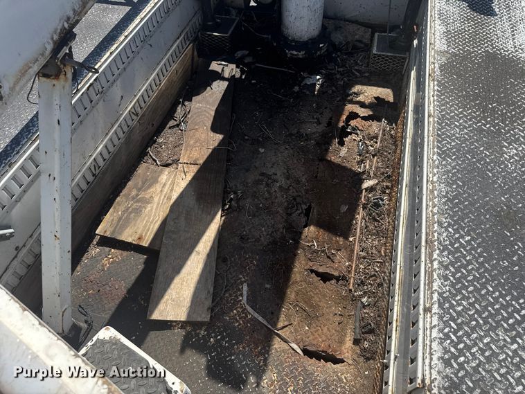 image for item EV1894 2007 Ford F550 Super Duty bucket truck