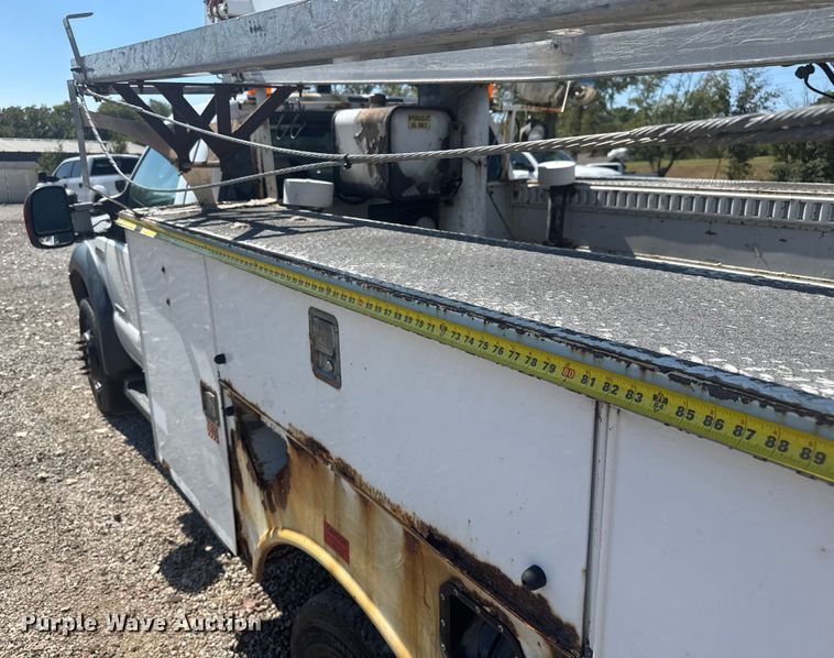 image for item EV1894 2007 Ford F550 Super Duty bucket truck