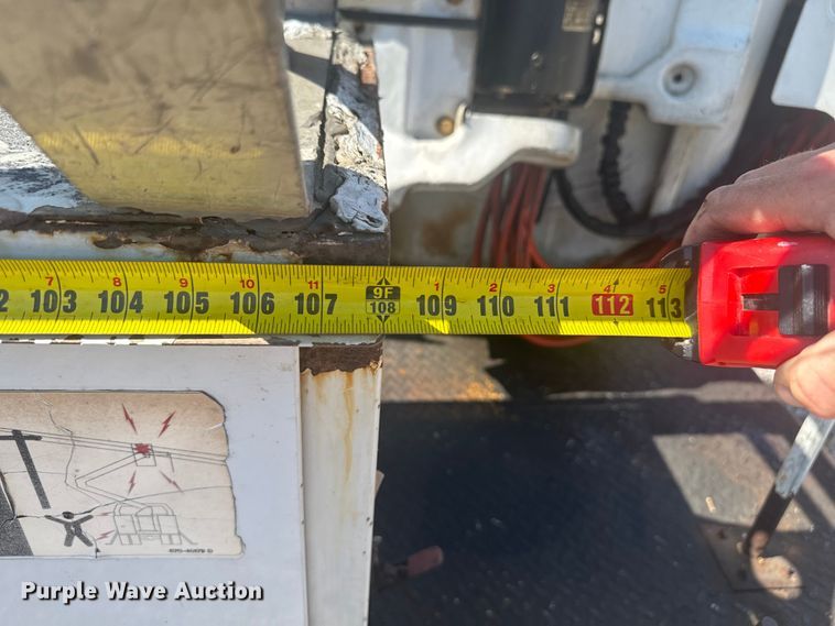 image for item EV1894 2007 Ford F550 Super Duty bucket truck