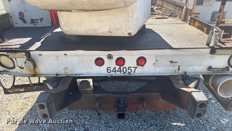 image for item EV1894 2007 Ford F550 Super Duty bucket truck