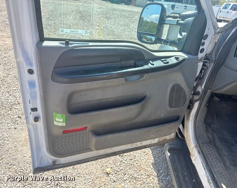 image for item EV1894 2007 Ford F550 Super Duty bucket truck