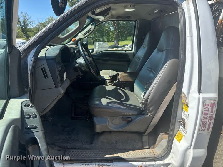 image for item EV1894 2007 Ford F550 Super Duty bucket truck