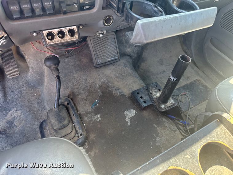 image for item EV1894 2007 Ford F550 Super Duty bucket truck