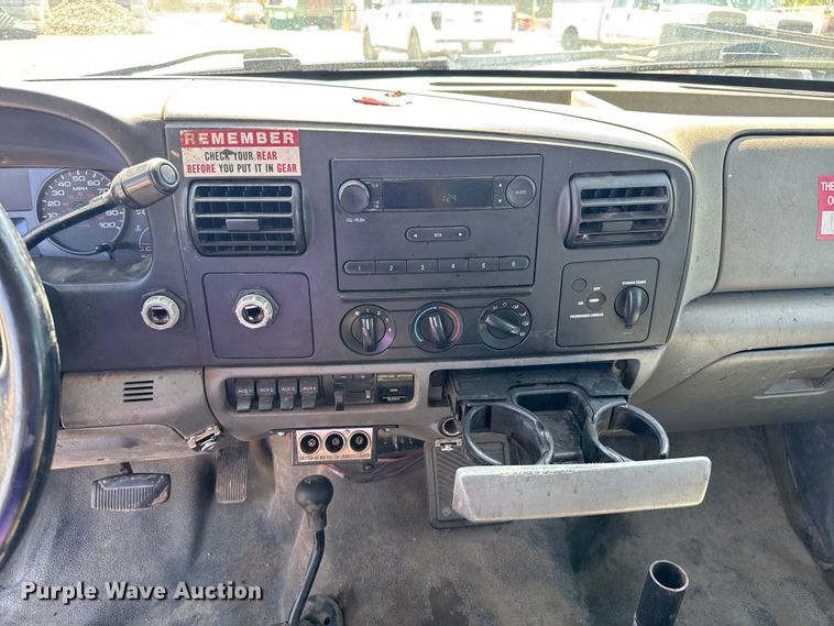 image for item EV1894 2007 Ford F550 Super Duty bucket truck