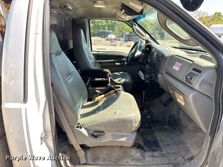 image for item EV1894 2007 Ford F550 Super Duty bucket truck