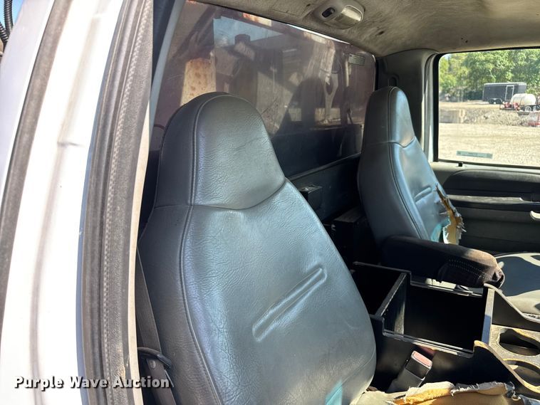 image for item EV1894 2007 Ford F550 Super Duty bucket truck