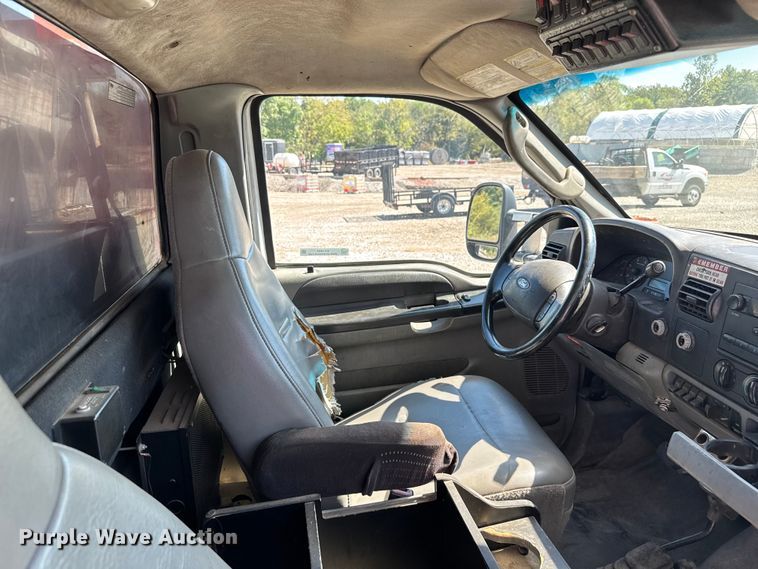 image for item EV1894 2007 Ford F550 Super Duty bucket truck