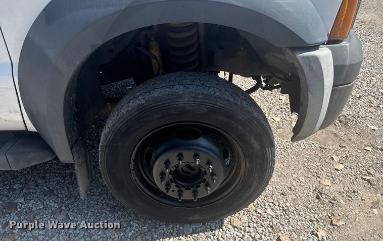 image for item EV1894 2007 Ford F550 Super Duty bucket truck