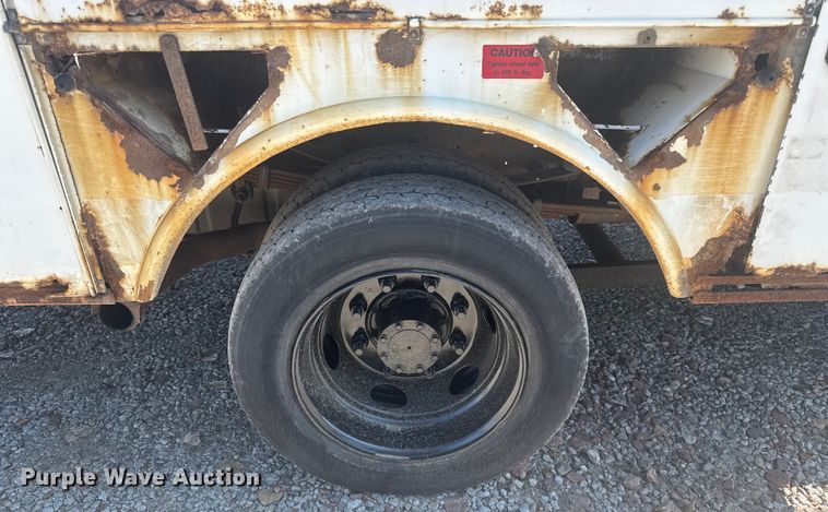 image for item EV1894 2007 Ford F550 Super Duty bucket truck