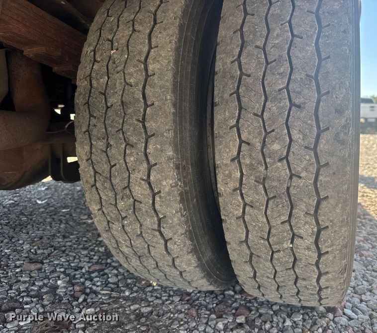 image for item EV1894 2007 Ford F550 Super Duty bucket truck