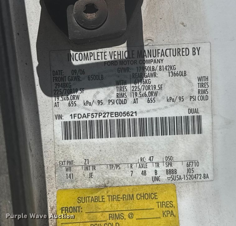 image for item EV1894 2007 Ford F550 Super Duty bucket truck