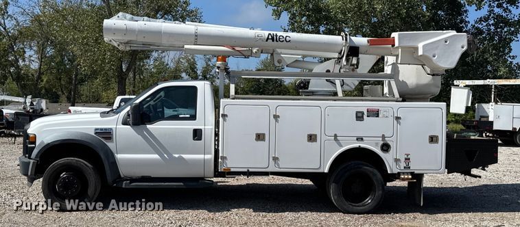 image for item EV1895 2009 Ford  F550 Super Duty bucket truck