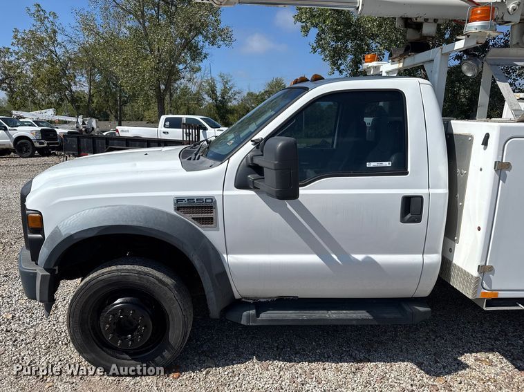 image for item EV1895 2009 Ford  F550 Super Duty bucket truck