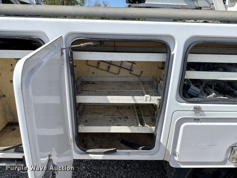 image for item EV1895 2009 Ford  F550 Super Duty bucket truck