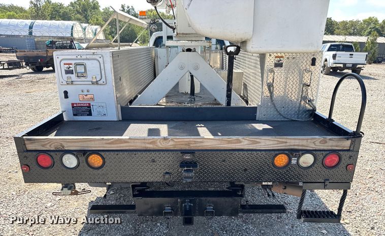 image for item EV1895 2009 Ford  F550 Super Duty bucket truck
