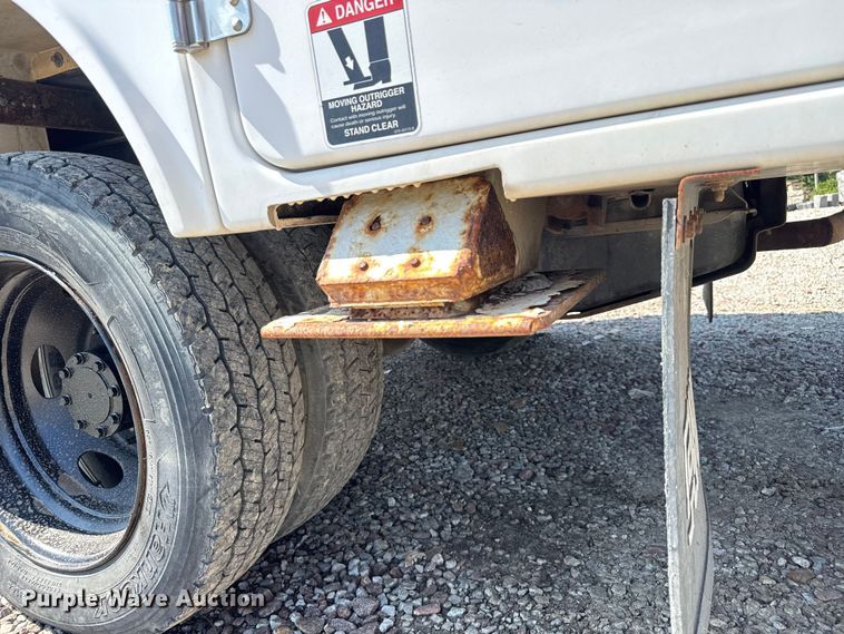 image for item EV1895 2009 Ford  F550 Super Duty bucket truck