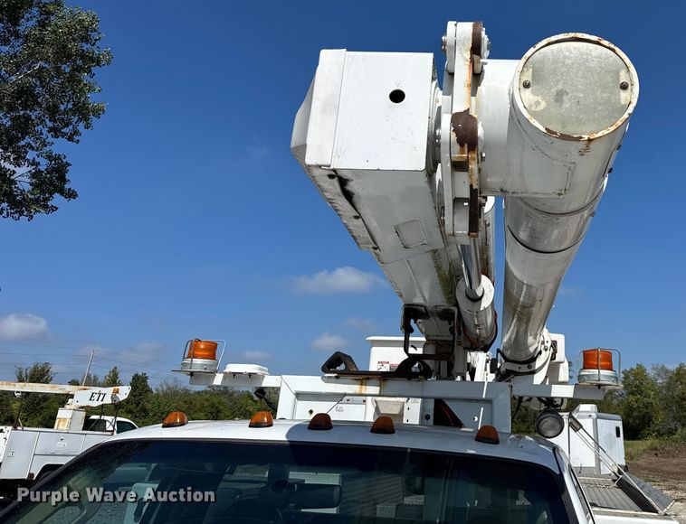 image for item EV1895 2009 Ford  F550 Super Duty bucket truck