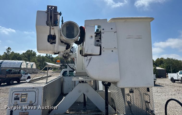 image for item EV1895 2009 Ford  F550 Super Duty bucket truck