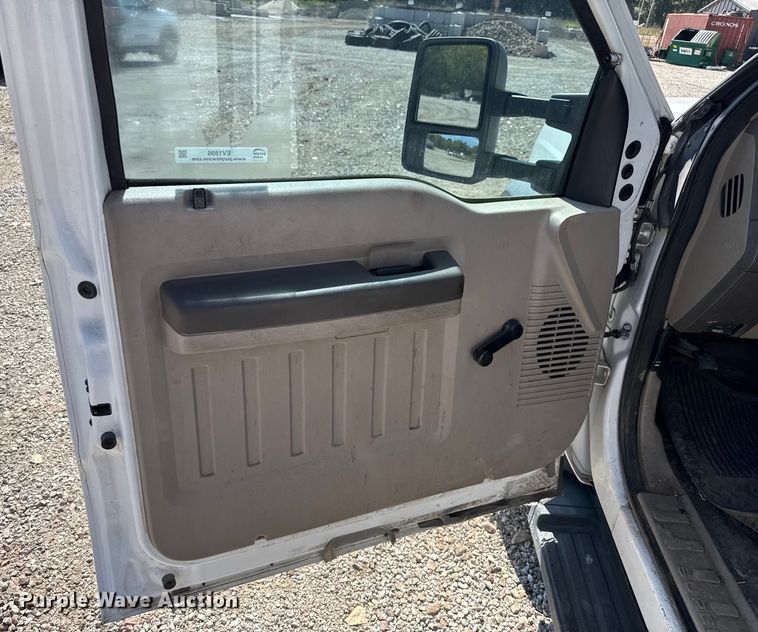 image for item EV1895 2009 Ford  F550 Super Duty bucket truck