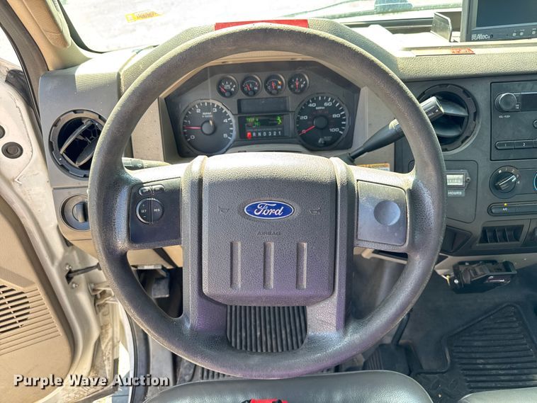 image for item EV1895 2009 Ford  F550 Super Duty bucket truck