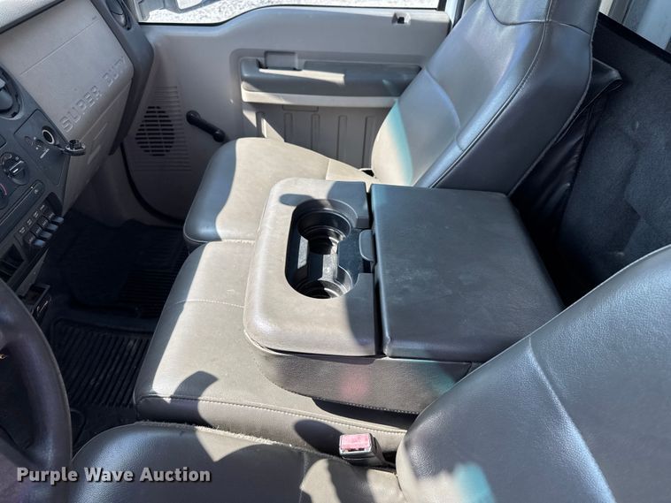 image for item EV1895 2009 Ford  F550 Super Duty bucket truck