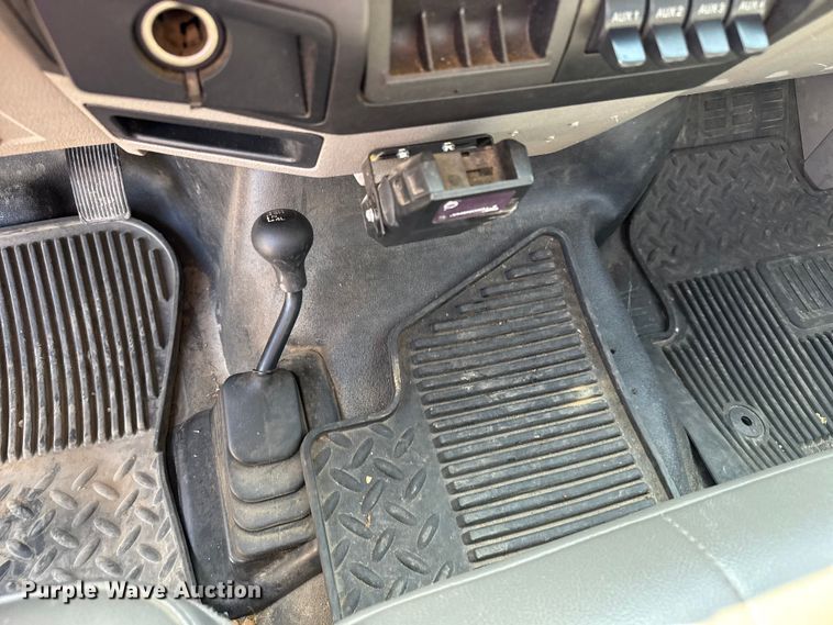 image for item EV1895 2009 Ford  F550 Super Duty bucket truck