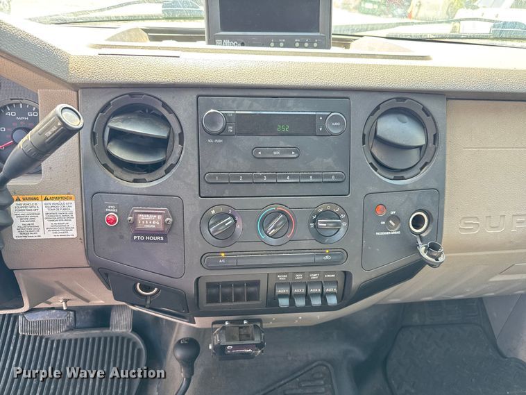 image for item EV1895 2009 Ford  F550 Super Duty bucket truck