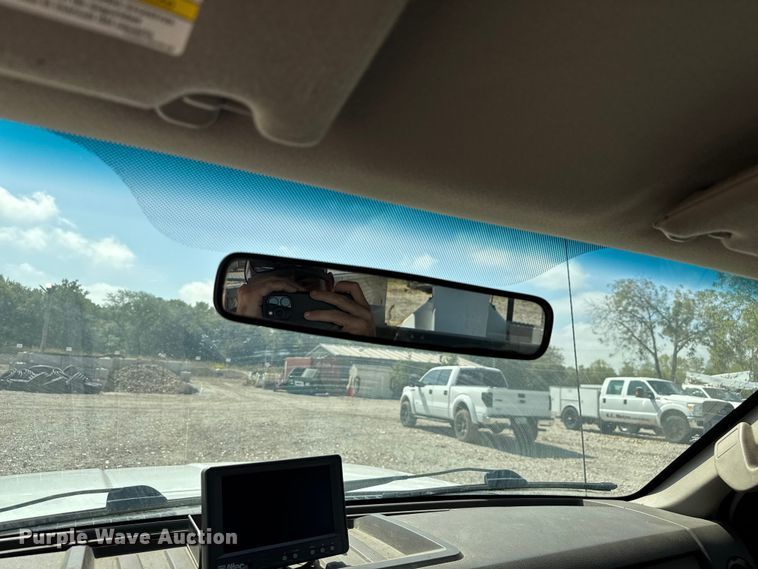 image for item EV1895 2009 Ford  F550 Super Duty bucket truck