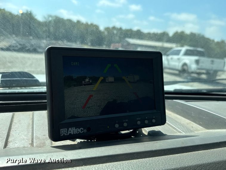 image for item EV1895 2009 Ford  F550 Super Duty bucket truck