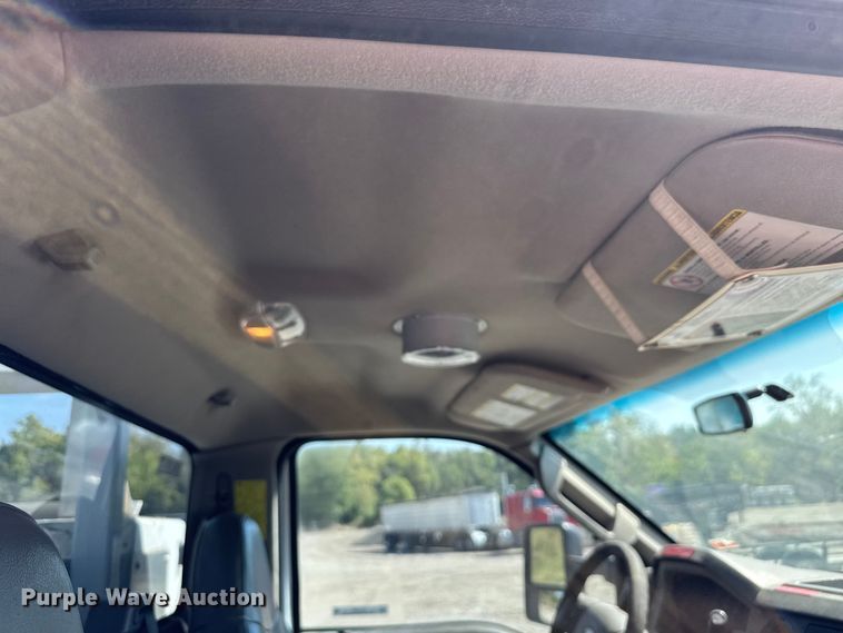 image for item EV1895 2009 Ford  F550 Super Duty bucket truck