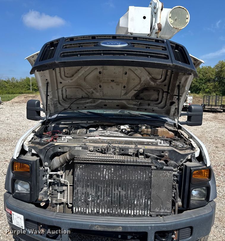 image for item EV1895 2009 Ford  F550 Super Duty bucket truck