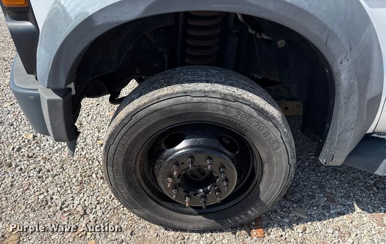 image for item EV1895 2009 Ford  F550 Super Duty bucket truck