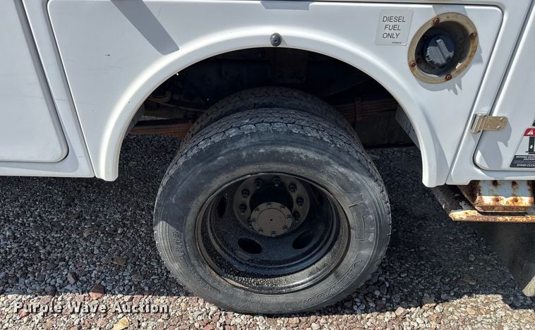 image for item EV1895 2009 Ford  F550 Super Duty bucket truck