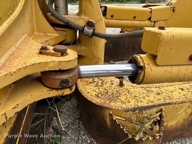 image for item EV1909 Caterpillar D6N dozer blade