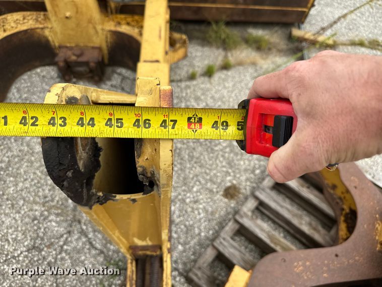 image for item EV1909 Caterpillar D6N dozer blade