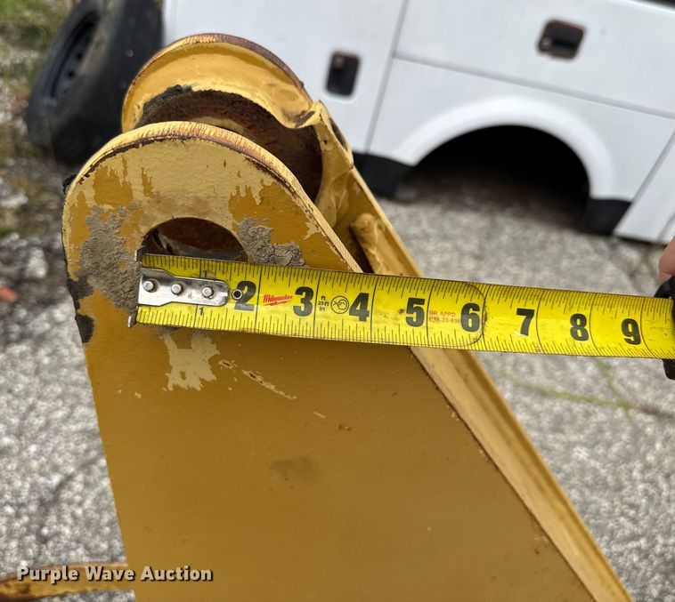 image for item EV1909 Caterpillar D6N dozer blade