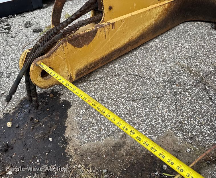 image for item EV1909 Caterpillar D6N dozer blade