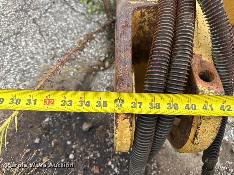 image for item EV1909 Caterpillar D6N dozer blade