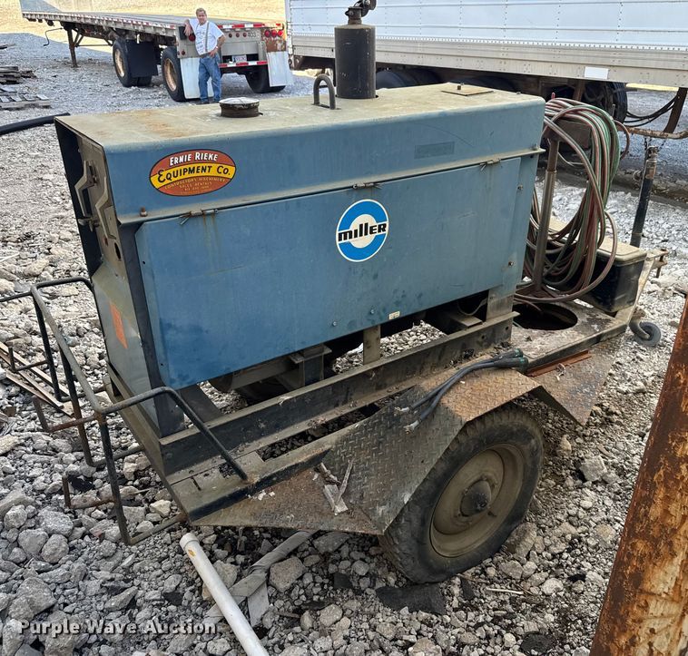 image for item EV1949 Miller Big D2  welder