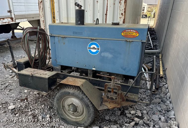 image for item EV1949 Miller Big D2  welder