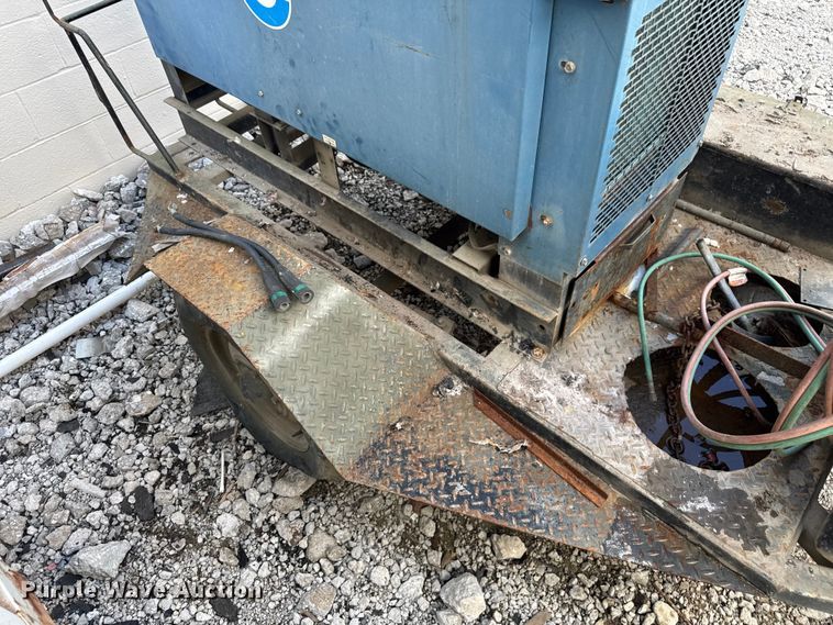 image for item EV1949 Miller Big D2  welder