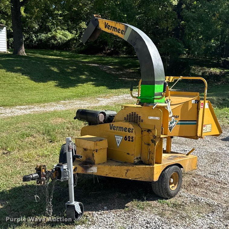 image for item EV1969 Vermeer 625 wood chipper