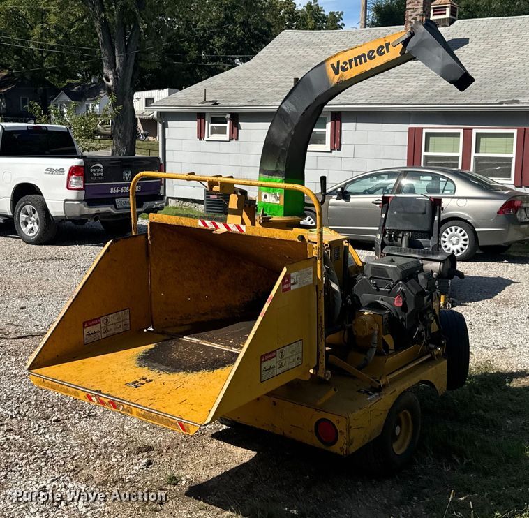 image for item EV1969 Vermeer 625 wood chipper