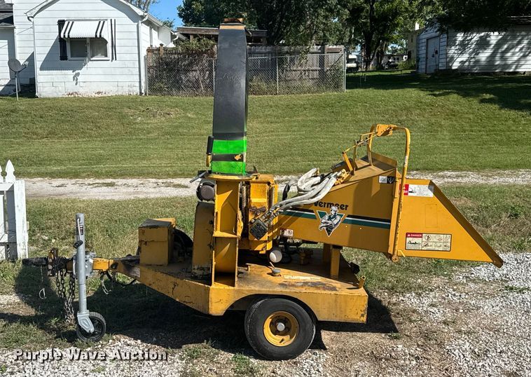 image for item EV1969 Vermeer 625 wood chipper