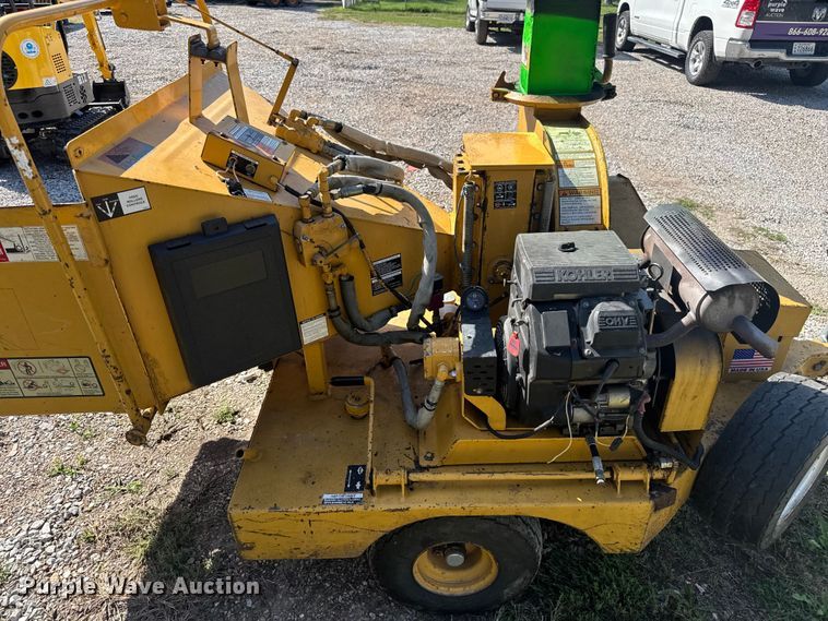 image for item EV1969 Vermeer 625 wood chipper