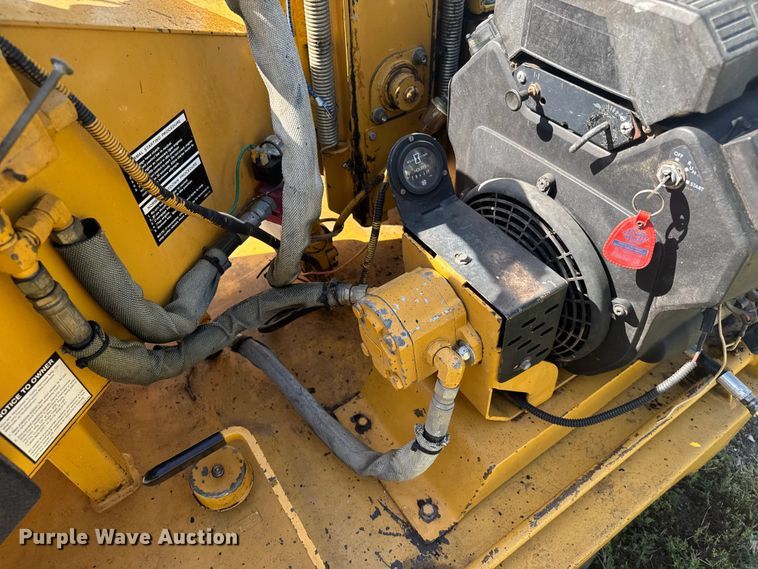 image for item EV1969 Vermeer 625 wood chipper