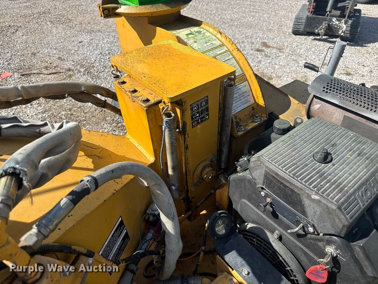 image for item EV1969 Vermeer 625 wood chipper